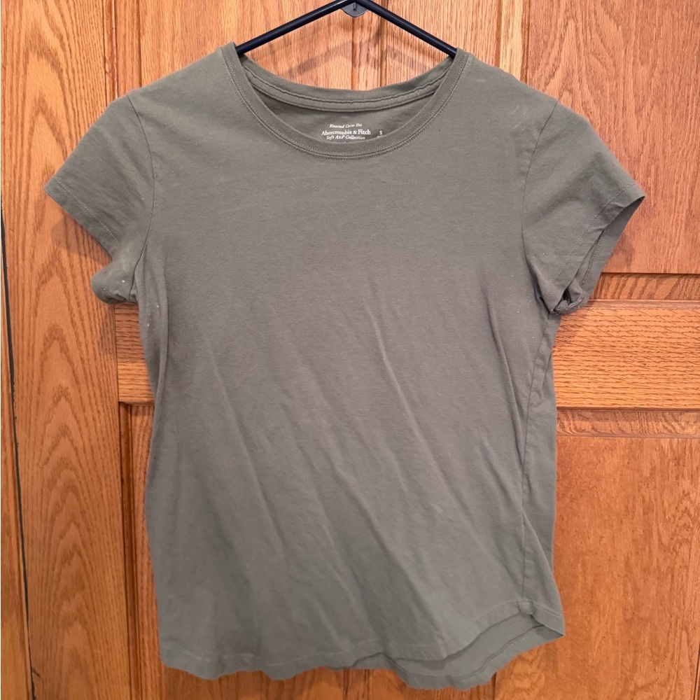 Abercrombie & Fitch Olive Short Sleeve Tee